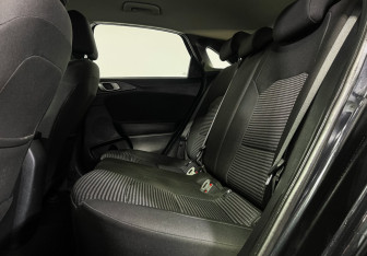 Подержанный автомобиль Kia Ceed Hatchback 2019 года (10 фото)