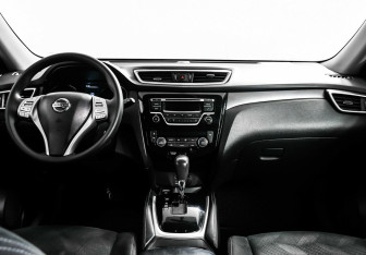 Подержанный автомобиль Nissan X-Trail 2016 года (9 фото)