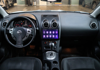 Подержанный автомобиль Nissan Qashqai 2012 года (9 фото)