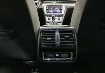 Подержанный автомобиль Volkswagen Passat Wagon 2019 года (18 фото)