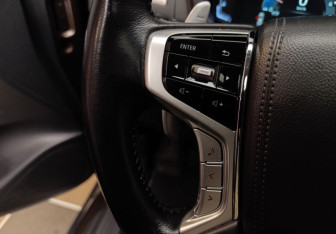 Подержанный автомобиль Mitsubishi Montero Sport 2021 года (24 фото)