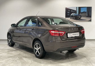 Подержанный автомобиль LADA (ВАЗ) Vesta Sedan 2018 года (7 фото)