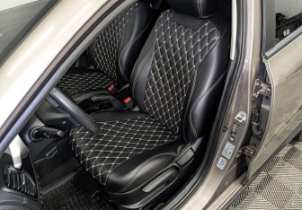 Подержанный автомобиль Kia Rio Hatchback 2021 года (19 фото)