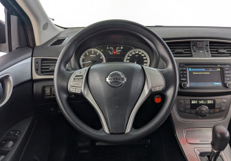 Подержанный автомобиль Nissan Sentra Sedan 2014 года (24 фото)