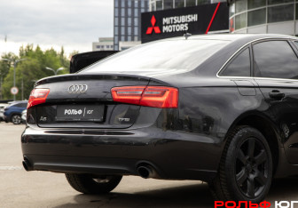 Подержанный автомобиль Audi A6 Sedan 2014 года (16 фото)
