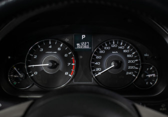 Подержанный автомобиль Subaru Outback Wagon 2011 года (12 фото)