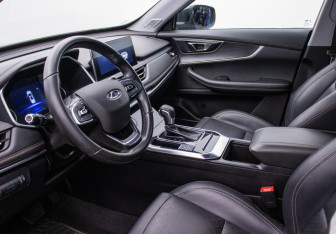 Подержанный автомобиль Chery Tiggo 8 2020 года (10 фото)