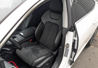 Подержанный автомобиль Audi A7 2022 года (20 фото)