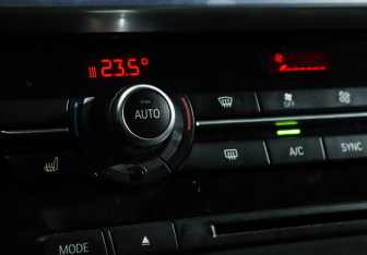 Подержанный автомобиль BMW X4 2014 года (19 фото)