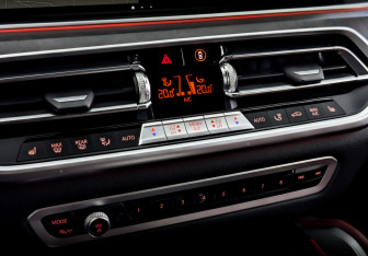 Подержанный автомобиль BMW X6 2021 года (27 фото)