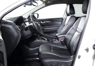 Подержанный автомобиль Nissan Qashqai 2018 года (14 фото)