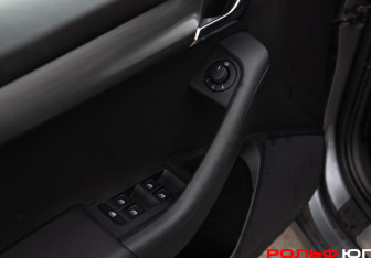 Подержанный автомобиль Skoda Octavia Liftback 2017 года (14 фото)