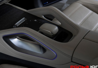 Подержанный автомобиль Mercedes-Benz GLE 2020 года (15 фото)