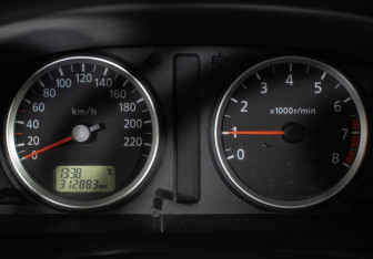 Подержанный автомобиль Nissan Almera Sedan 2005 года (12 фото)