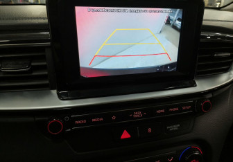 Подержанный автомобиль Kia Ceed Hatchback 2019 года (16 фото)