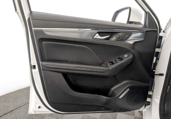 Подержанный автомобиль Haval Jolion 2023 года (19 фото)