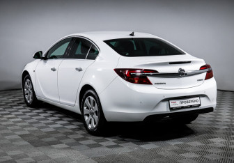 Подержанный автомобиль Opel Insignia Sedan 2014 года (7 фото)