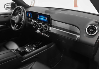 Подержанный автомобиль Mercedes-Benz GLB 2020 года (9 фото)
