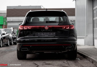Новый Volkswagen Touareg 2025 (4 фото)