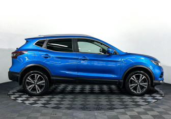 Подержанный автомобиль Nissan Qashqai 2020 года (4 фото)