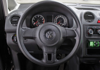 Подержанный автомобиль Volkswagen Caddy Compactvan 2011 года (18 фото)