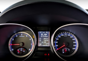 Подержанный автомобиль Hyundai Santa Fe 2012 года (13 фото)