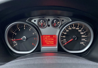 Подержанный автомобиль Ford Focus Sedan 2008 года (16 фото)