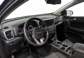 Подержанный автомобиль Kia Sportage 2020 года (15 фото)
