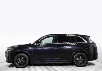 Подержанный автомобиль LiXiang L7 2024 года (8 фото)