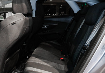 Подержанный автомобиль Peugeot 3008 2019 года (8 фото)
