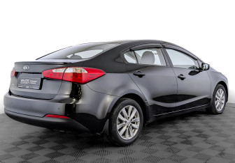 Подержанный автомобиль Kia Cerato Sedan 2016 года (5 фото)