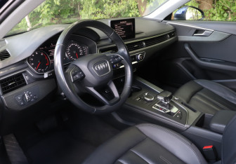 Подержанный автомобиль Audi A4 Sedan 2018 года (13 фото)