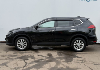 Подержанный автомобиль Nissan X-Trail 2019 года (8 фото)