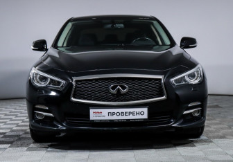 Подержанный автомобиль Infiniti Q50 2017 года (2 фото)