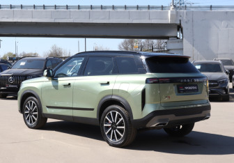 Подержанный автомобиль Jaecoo J7 2024 года (7 фото)