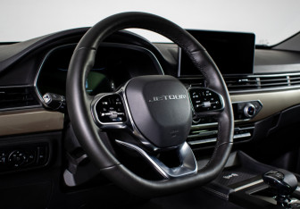 Подержанный автомобиль Jetour X70 2024 года (15 фото)