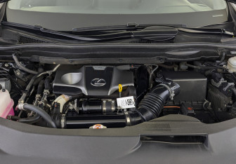 Подержанный автомобиль Lexus RX 2022 года (9 фото)