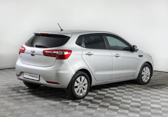 Подержанный автомобиль Kia Rio Hatchback 2015 года (5 фото)