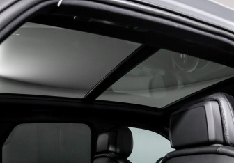 Подержанный автомобиль Porsche Cayenne 2024 года (41 фото)