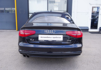 Подержанный автомобиль Audi A4 Sedan 2012 года (6 фото)