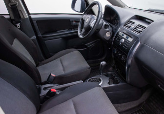 Подержанный автомобиль Suzuki SX4 Sedan 2008 года (9 фото)