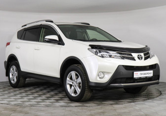 Подержанный автомобиль Toyota RAV4 2013 года (3 фото)