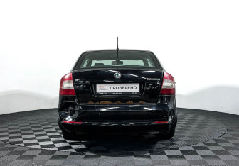 Подержанный автомобиль Skoda Octavia Liftback 2012 года (6 фото)