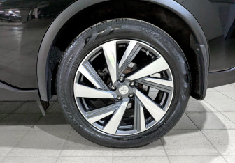Подержанный автомобиль Nissan Murano Suv 2019 года (18 фото)