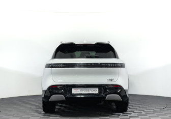 Подержанный автомобиль Voyah Free 2023 года (6 фото)