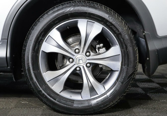 Подержанный автомобиль Honda CR-V 2014 года (8 фото)