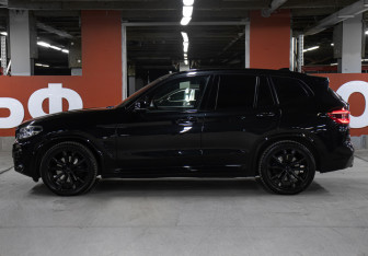 Подержанный автомобиль BMW X3 2019 года (8 фото)