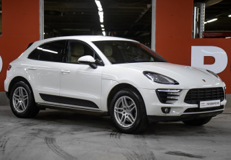 Подержанный автомобиль Porsche Macan 2017 года (3 фото)