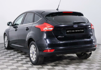 Подержанный автомобиль Ford Focus Hatchback 2015 года (4 фото)