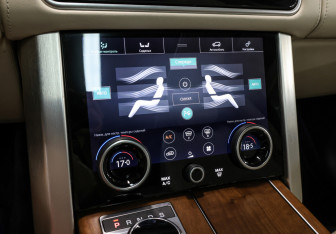 Подержанный автомобиль Land Rover Range Rover 2018 года (20 фото)